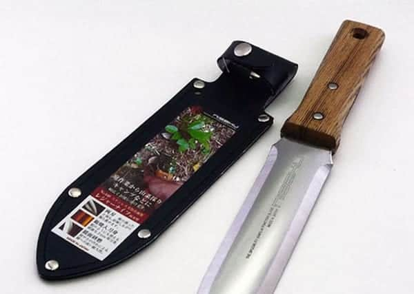 Traditional Hori Hori Garden Trowel with Straight Edge Blade