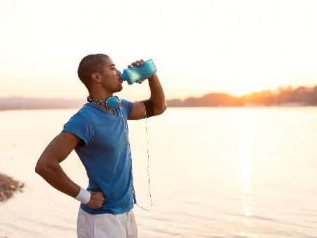 This is how much water you should be drinking during the heatwave