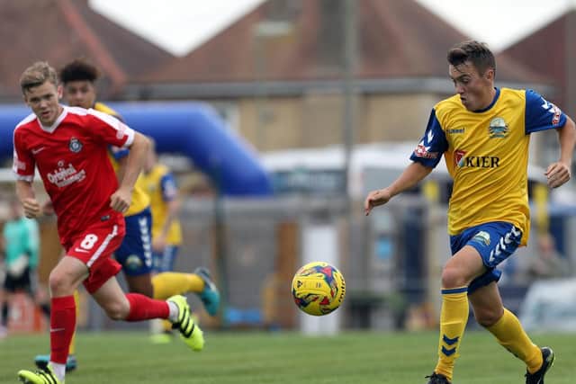 Ryan Pennery netted a hat-trick as Gosport beat Met Police 6-3