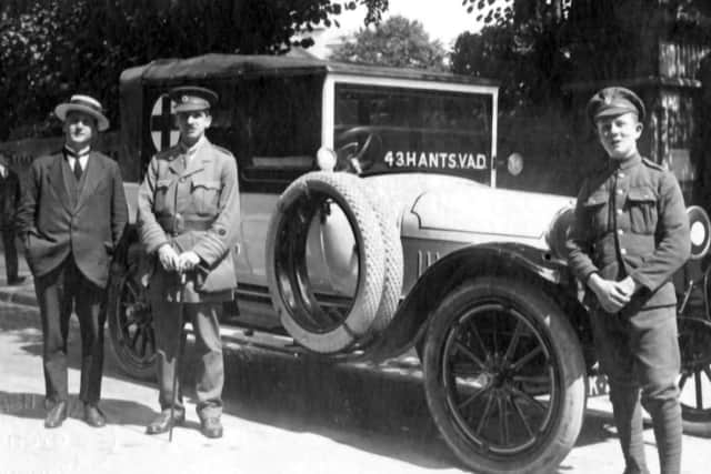 To assist VAD personnel this motor car was loaned to be utilised as an ambulance.