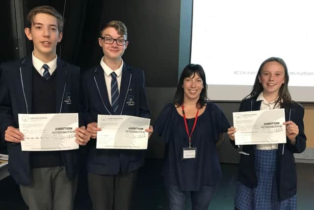 Students with Paralympian Elizabeth Wright