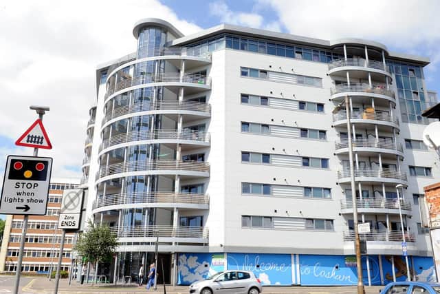 Portsmouth Road block of flats in Cosham.
Picture: Sarah Standing (151376-1305)