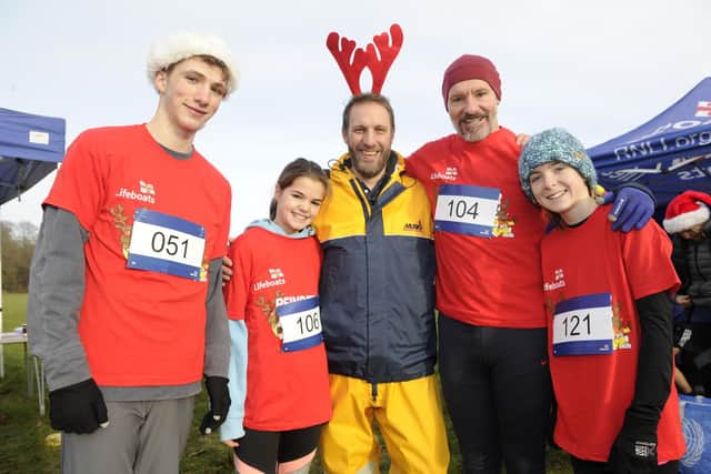 RNLI charity Reindeer Run at Stansted House. From left, Dan Ayres, Saskia Fawcett, James Fawcett, Tim Webster, and Poppy Kilpatrick
Picture Ian Hargreaves  (181216-13 RNLI)