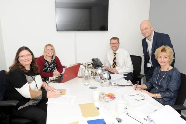 Judges Prepare for Business Excellence Award at Portsmouth News Offices in Lakeside, Portsmouth.
Pictured: Maureen Frost of Hampshire Chamber of Commerce, Lucy Gleisner of Trethowans, Mark Waldron- Editor of Portsmouth News, Aaron Butson - Director of Business, Growth and Innovationand Sue Ball from Verisona.    
Picture: Habibur Rahman