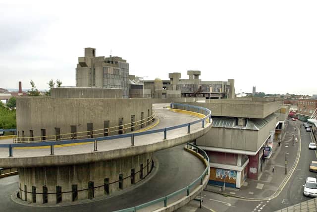 The Tricorn, looking east from the exit ramps at Charlotte Street (seen at right). Picture taken in September 2003.