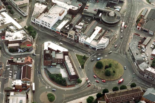 Commercial Road Portsmouth. Picture: (0148-22)