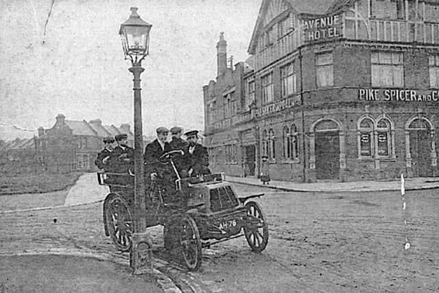 Located on Twyford Avenue in Stamshaw, this was another one of A E Cogswell's boozers. Designed for the Pike Spicer brewery it offered bed and breakfast until its closure in early 2012. It has since been turned into apartments.