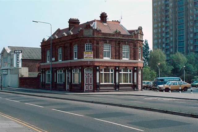 This pub used to stand on Commercial Road in Portsmouth. It served its last pint in 1982 and was demolished later that same year.