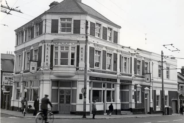 This pub used to be on Fawcett Road opposite Fratton Bridge. It used to be run by former Pompey player Jock Anderson who scored a goal in the 1939 F.A. Cup Final. It closed in 1972.