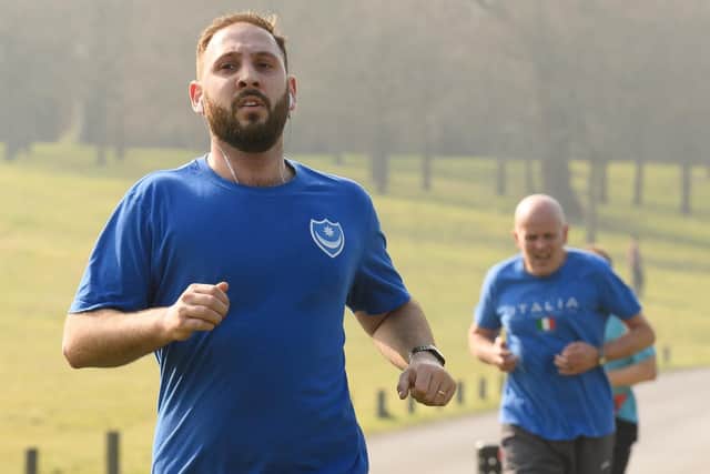 It was a great atmosphere at Fareham parkrun with lots of people marking the start of Wembley weekend for Pompey