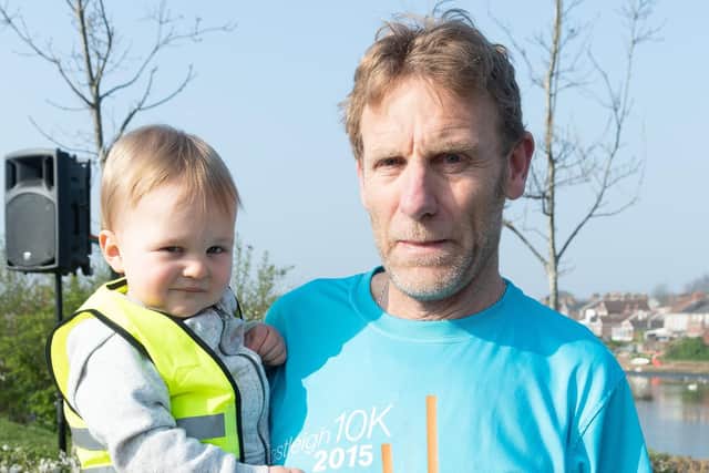 It was a great atmosphere at Fareham parkrun with lots of people marking the start of Wembley weekend for Pompey