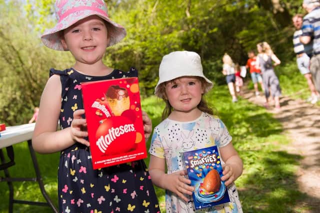 (L-R) Isabella (6) and Amber (3) Morris