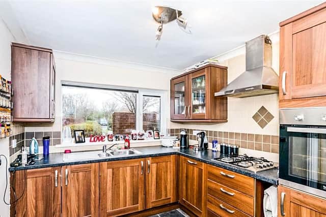 It has a modern kitchen/ dinner area and has gas central heating.