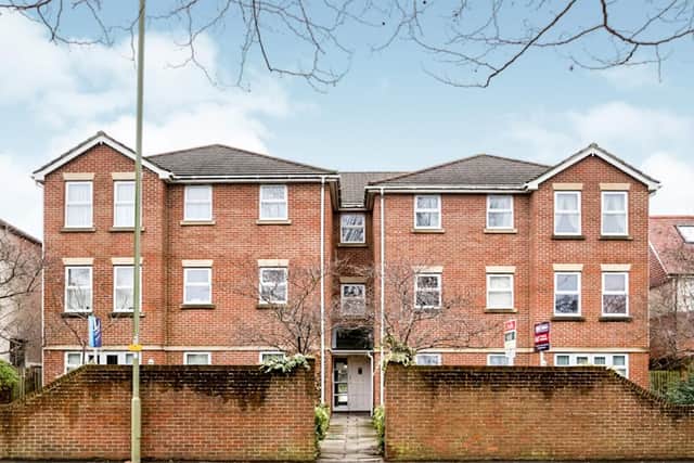 This two bed ground floor flat is one of the most homes on sale in Gosport right now. It has a guide price of 130,000