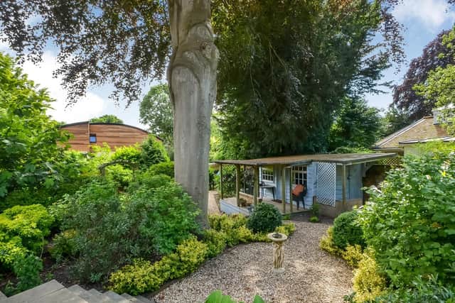 Zoopla strongly recomends viewing the property as soon as possible.