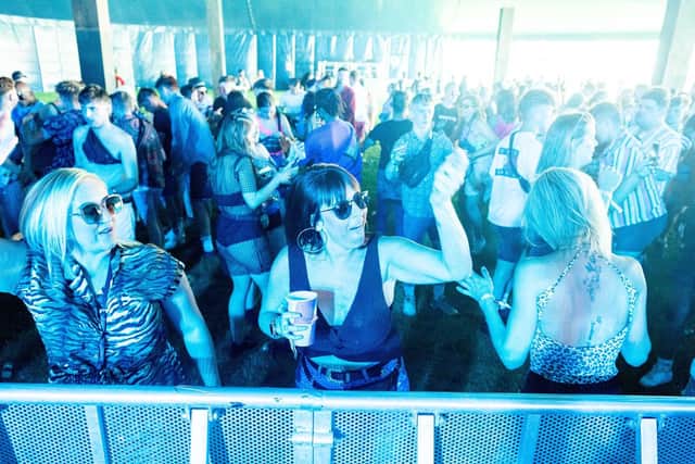 The crowd in the Palisades. Picture: Vernon Nash (250519-007)