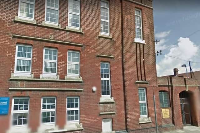 Available places: 90
Number of parents applying as first choice in 2019: 66