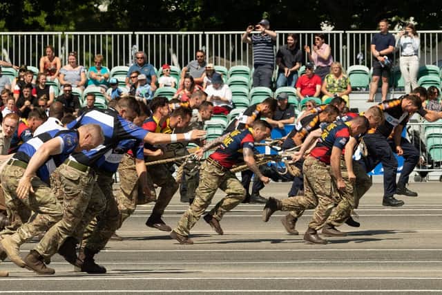 Teams race against each other. Picture Credit: Keith Woodland