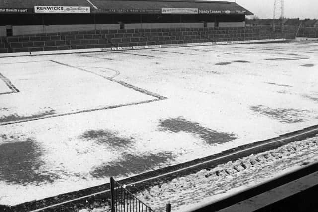 Snow on the pitch on February 18 1978. (2588-2)
