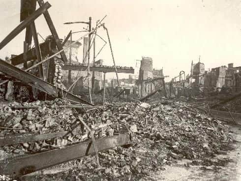 Knight & Lee after being bombed by Germany in 1941 during WW2