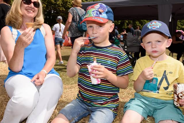 (L-R) Heather Claxton, Lucas Bohea (4yrs) and Jacob Claxton (3yrs). Picture: Duncan Shepherd