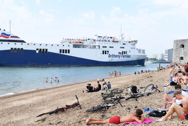 The extremely hot weather attracted big crowds to our local beaches, with all of Southsea, Eastney and Old Portsmouth being particularly attractive to sun worshippers - (190725-4973)