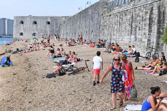 The extremely hot weather attracted big crowds to our local beaches, with all of Southsea, Eastney and Old Portsmouth being particularly attractive to sun worshippers - (190725-4948)