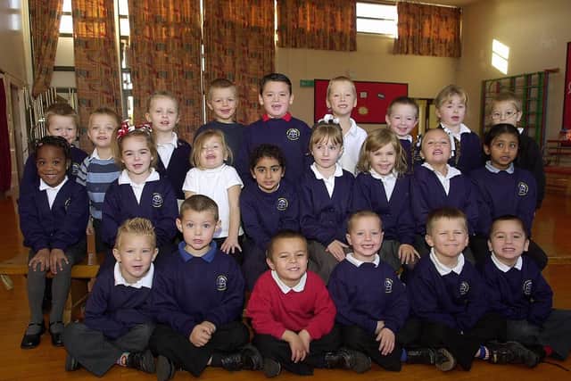 Shell reception class at Charles Dickens Infants School in Portsmouth in 2005. Picture (055374-2)