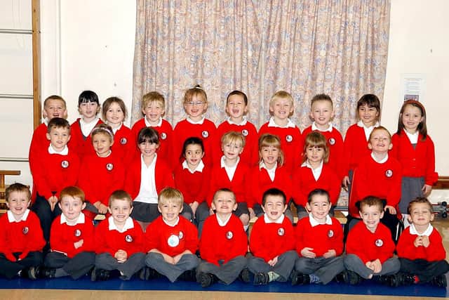 The Squirrels class at Gomer Infant School in 2005. Picture (055574-20)