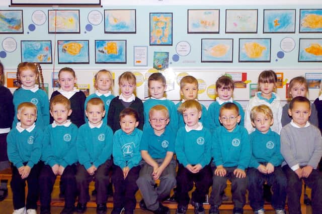 Bumblebees reception class at Manor Infant School in 2005. Picture: (055542-150)