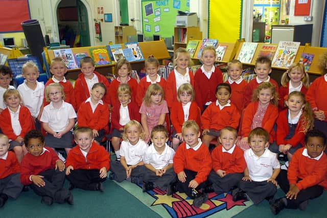 Copnor Infants School reception class - Yellow class - in autumn 2006. Picture (064153-2)