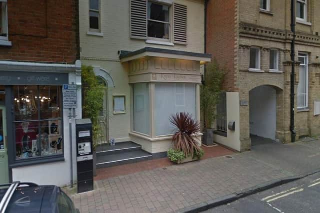 Located in Parchment Street, Winchester, food costs between 20 and 50 at this restaurant. Serving Japense cuisine, the guide says 'the tempura, sushi and sashimi are highlights'.