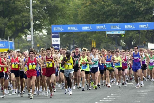 Great South Run 2003 in Southsea gets under way. Picture: Paul Jacobs (035120-19)
