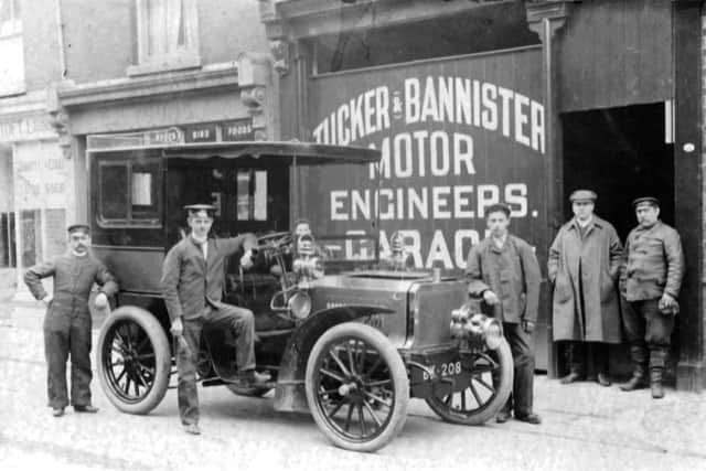 One for all the car experts who read this column and pick me up on my failings. Can anyone identify the vehicle in this 1905 picture? It has a Portsmouth number plate.