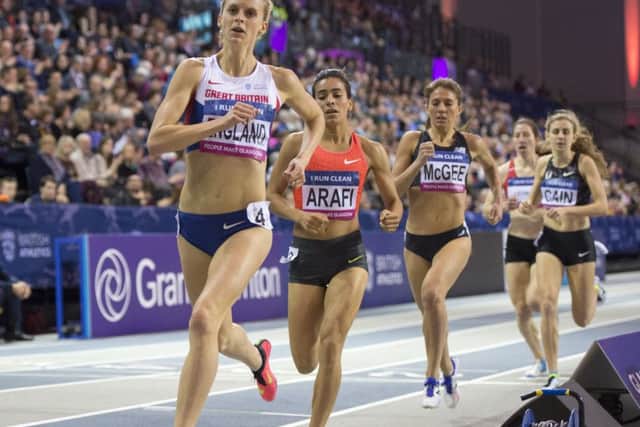 Great Britain's Hannah England (left)