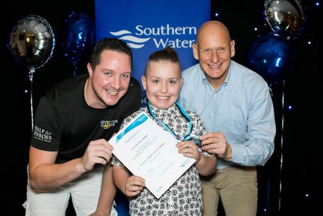 Lincoln Fairweather receives his award