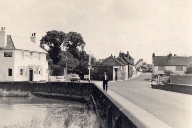 The old Royal Oak at Emsworth looking east along the narow and winding A27.
