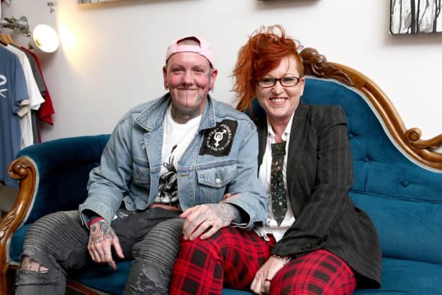 Samo White with partner Donna Carter

Picture : Habibur Rahman