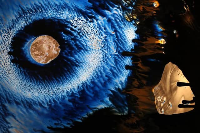 Glass Pattern 1 by Peter Colligan
