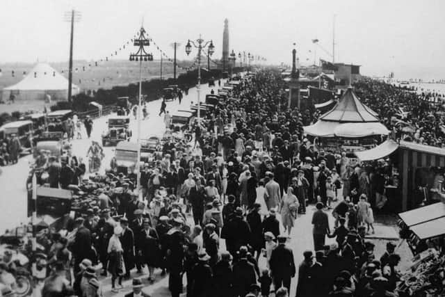 As my late father used to say Theres fasands (thousands) of people out the front. Perhaps a Bank Holiday when Southsea was the place to visit?