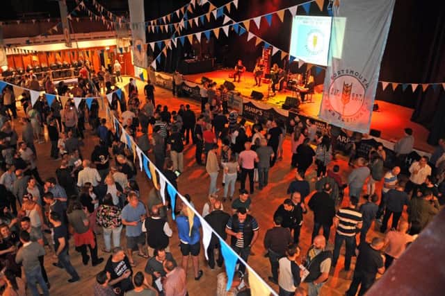 16/05/15 EP Punters enjoyed a weekend of entertainment and beer at the 2015 Portsmouth Beer Festival which was held inside Portsmouth Guildhall. Picture: Ian Hargreaves (150841-1) SUS-160404-171333003