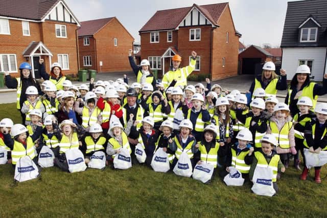 Wallisdean Infant School visit Bloor Homes Laurel Grove development in Fareham