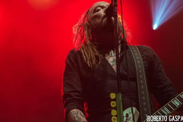 Ginger Wildheart of The Wildhearts, live in London, 2018, on the Britrock Must Be Destroyed tour. Picture: Roberto Gasparro.