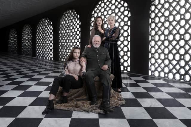 Cordelia (FLORENCE PUGH), King Lear (SIR ANTHONY HOPKINS), Goneril (EMMA THOMPSON), Regan (EMILY WATSON) - (C) Playground Entertainment - Photographer: Ed Miller