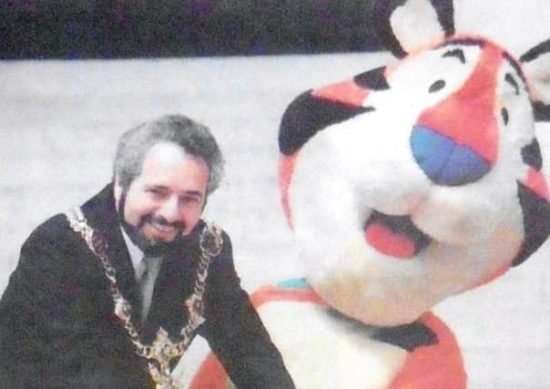 Lord Mayor Alex Bentley and Tony the Tiger. PPP-180619-094155006