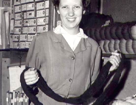 jpns 010618 rw Shirley Amey

Shirley Amey nee aged 17 when she worked for  Taylor Gold in the Commercial Road  shop