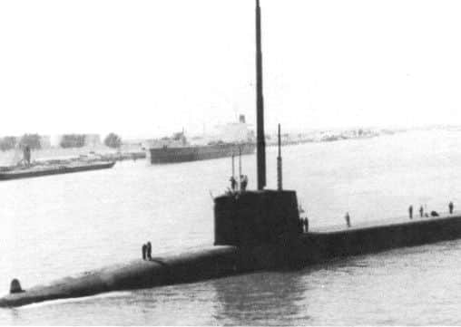 HMS Resolution in 1977