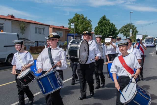 Paulsgrove Carnival - The carnival parades through the streets of Paulsgrove
Picture: Vernon Nash (180394-025) PPP-180623-202307006