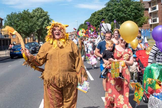 Paulsgrove Carnival - The carnival parades through the streets of PaulsgrovePicture: Vernon Nash (180394-008) PPP-180623-201943006