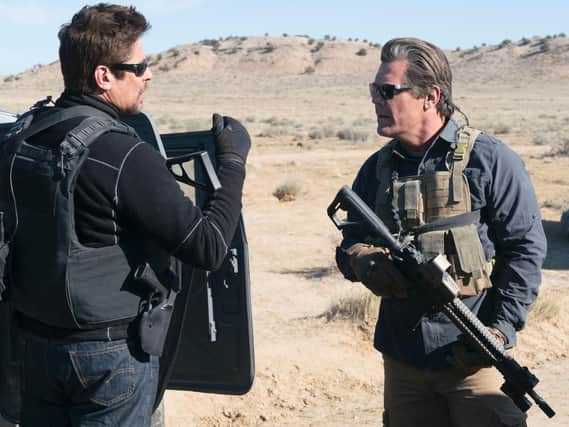 Benicio del Toro and Josh Brolin in Sicario 2: Soldado.